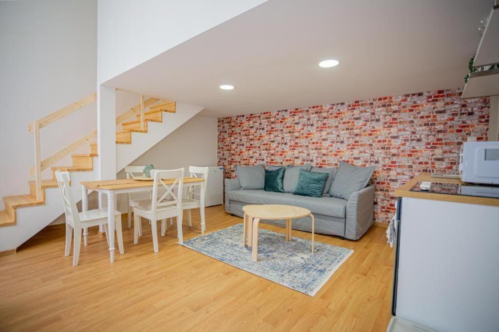 Boutique Apartment In Akacfa Street 布达佩斯 外观 照片